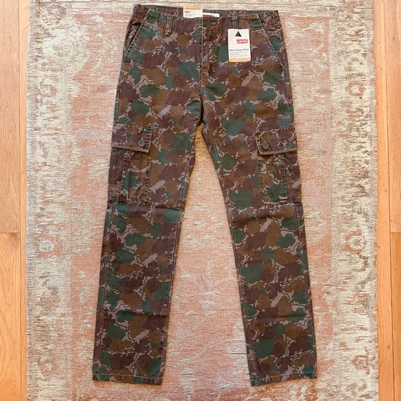 Levi’s—Boys Slim Fit Cargo Pant, Leaf Camo - Picture 2 of 7